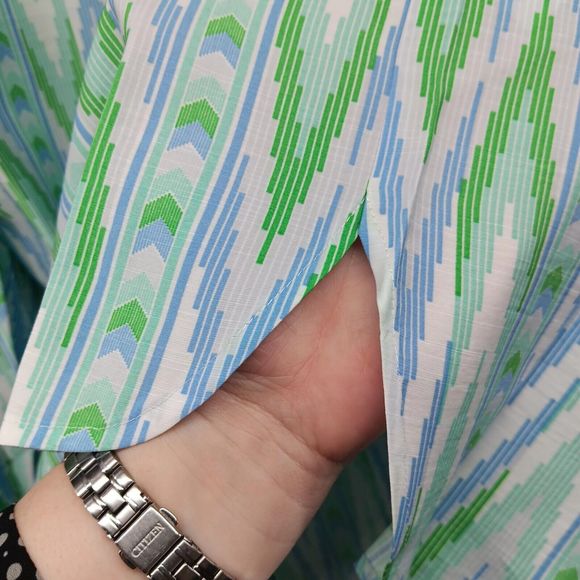 NWT/Bag Emily McCarthy Loli Top Blouse SZ XS Zig Zag Pattern Buttons $180 MSRP - Picture 11 of 14